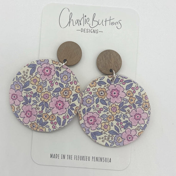 NEW Wooden Floral Round Drop
